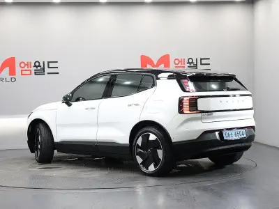 Volvo EX30