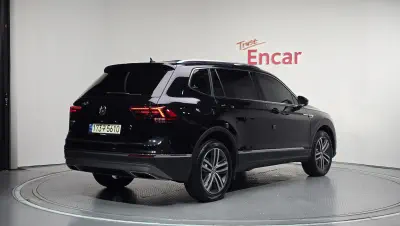 Volkswagen Tiguan Allspace 2020, 2.0 л, 75 611 км — купить с аукциона Кореи - 2