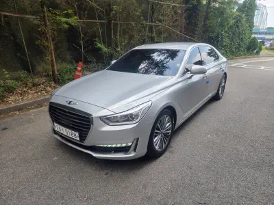 Genesis EQ900