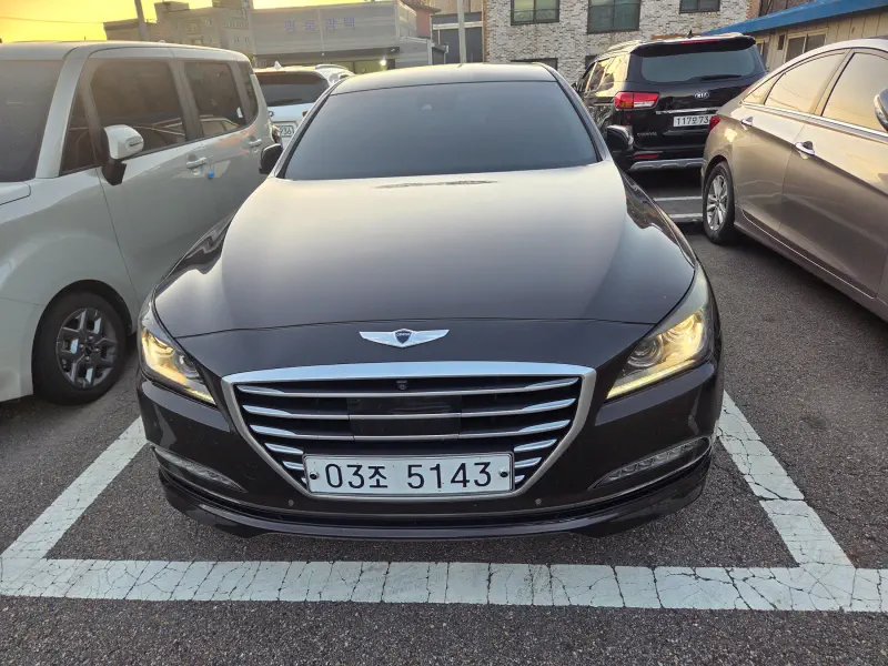 Hyundai Genesis