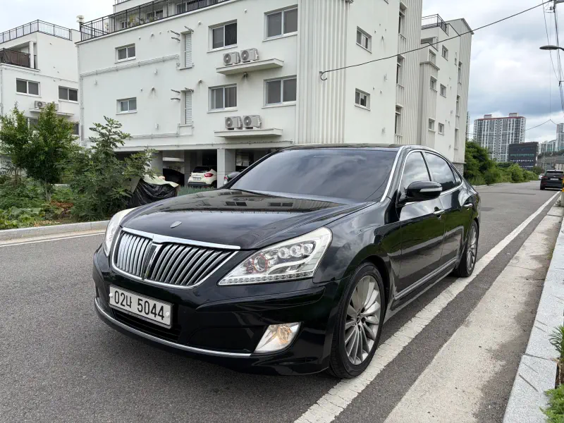 Hyundai Equus