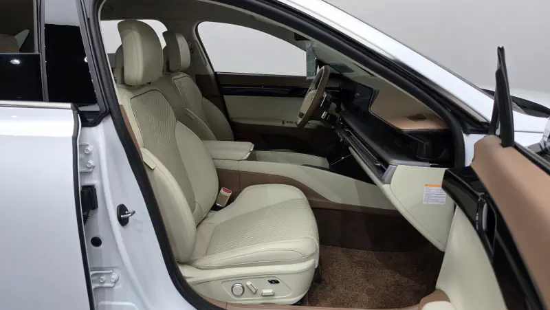 Hyundai Grandeur 2023 - фото 26