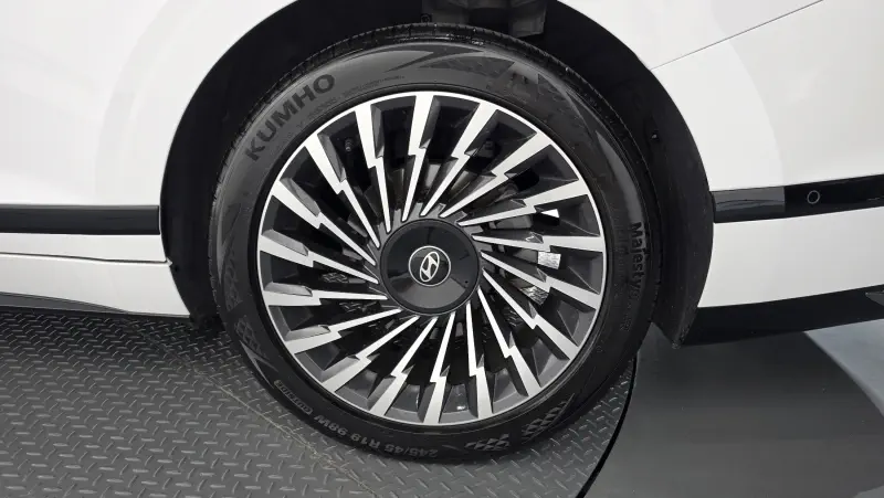 Hyundai Grandeur 2023 - фото 21