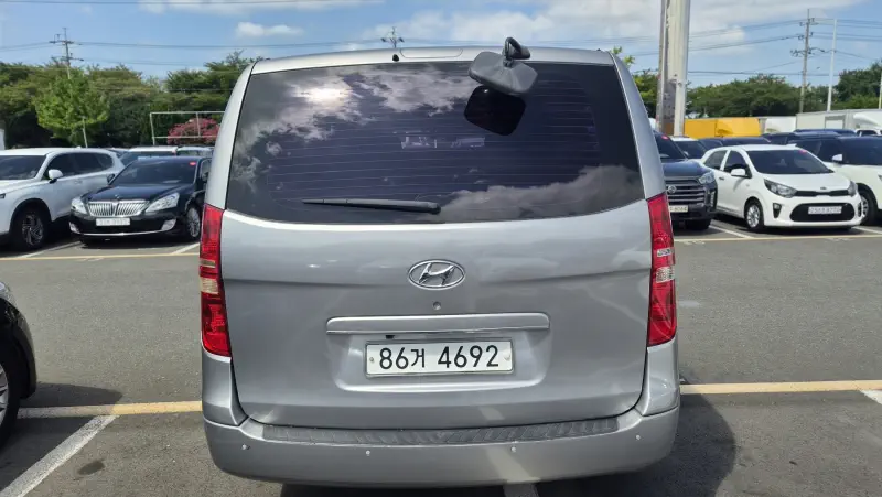 Hyundai Grand Starex