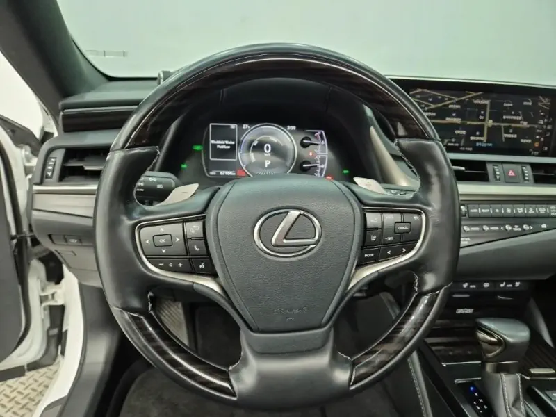 Lexus ES300h