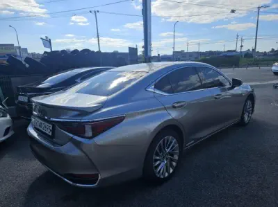 Lexus ES300h