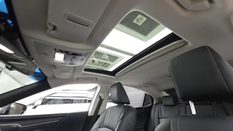 Lexus ES300h