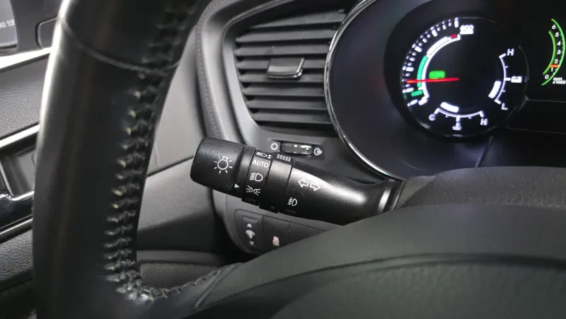 Kia K5 2012 - фото 18