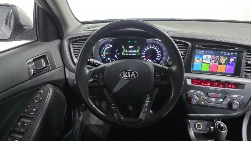 Kia K5 2012 - фото 13