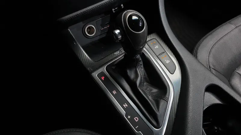Kia K5 2012 - фото 9