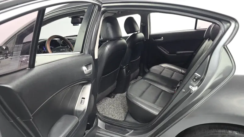 Kia K3 2014 - фото 10