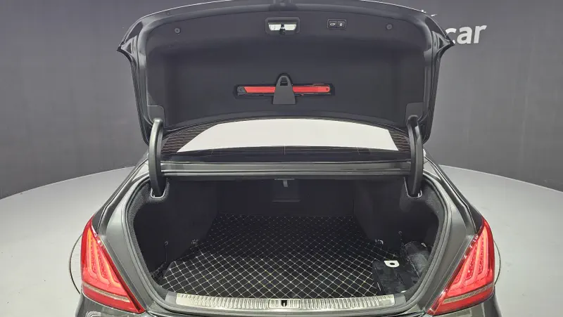 Genesis EQ900