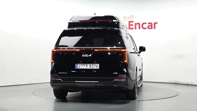 Kia Carnival 2025 - фото 3