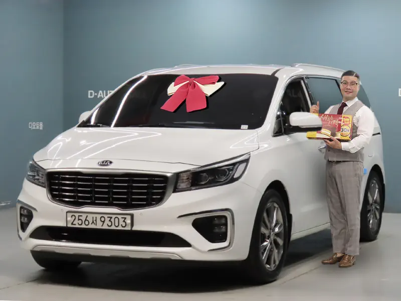 Kia Carnival 2019 - фото 1