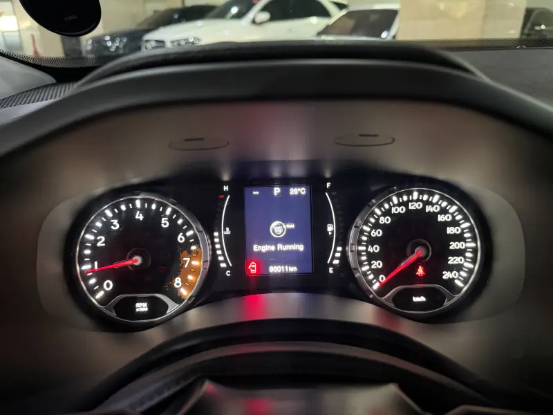 Jeep Renegade 2016 - фото 11