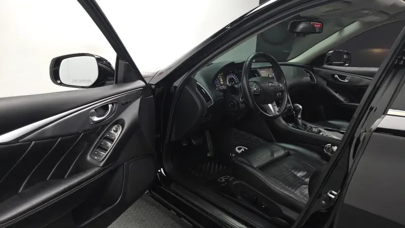 Infiniti Q50