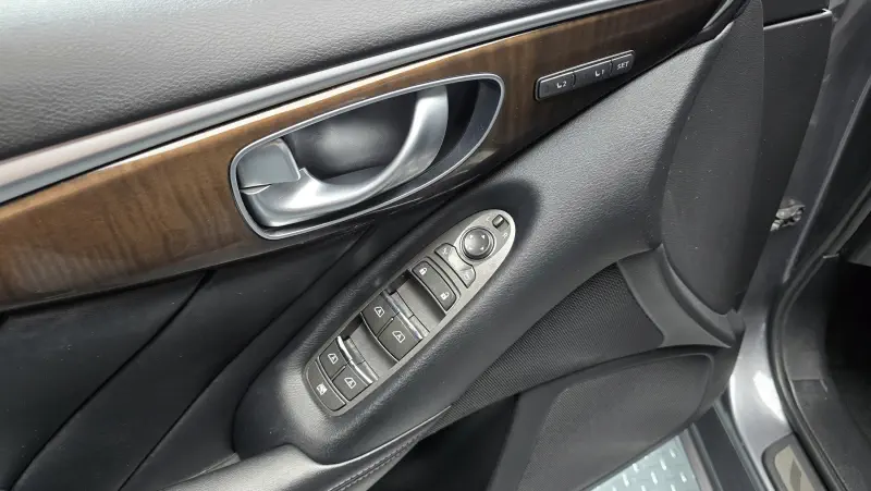 Infiniti Q50