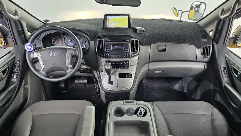 Hyundai Grand Starex