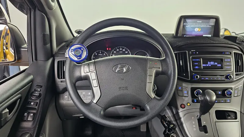 Hyundai Grand Starex