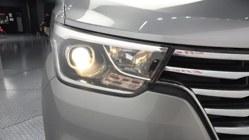 Hyundai Grand Starex