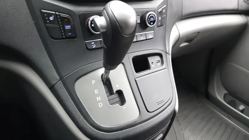 Hyundai Grand Starex