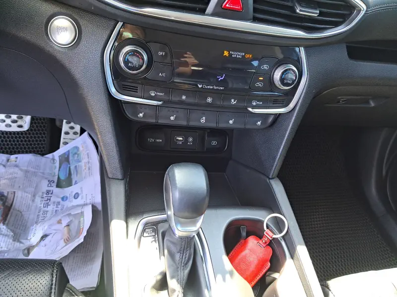 Hyundai Santa Fe 2018 - фото 9