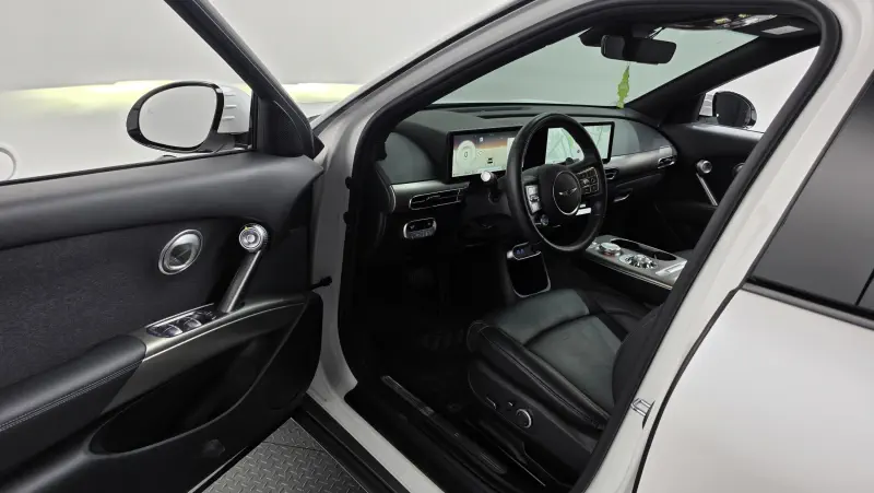 Genesis GV60