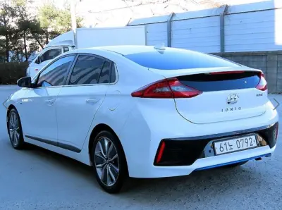 Hyundai Ioniq 2016, 1.6 л, 204 418 км — купить с аукциона Кореи - 3