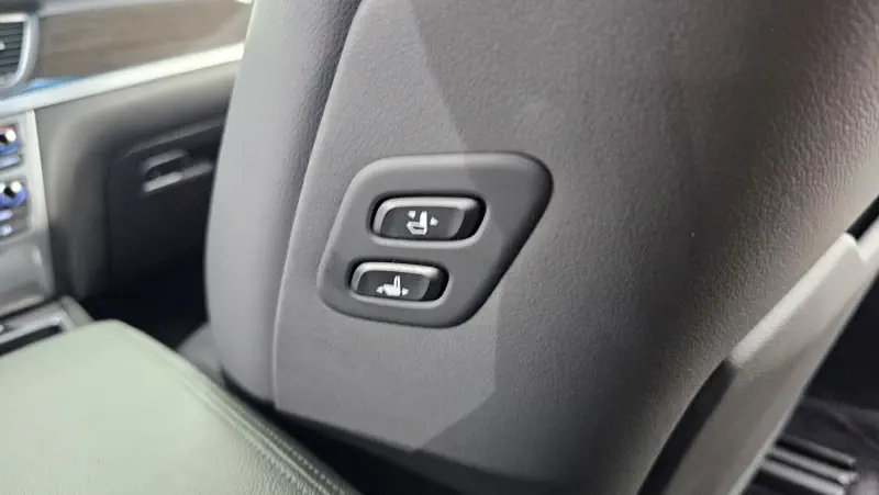 Genesis G80 2017 - фото 28