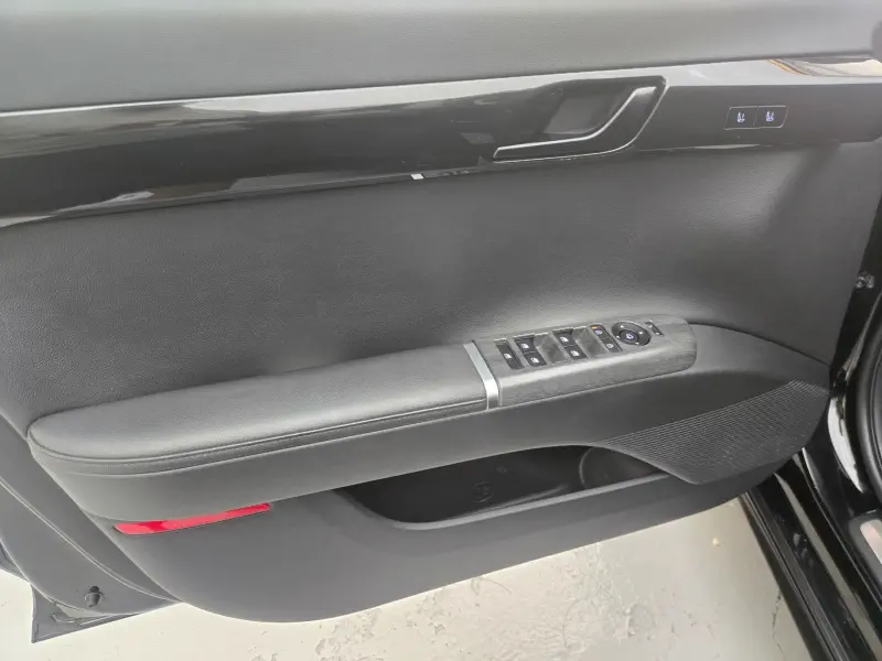 Hyundai Grandeur 2023 - фото 16