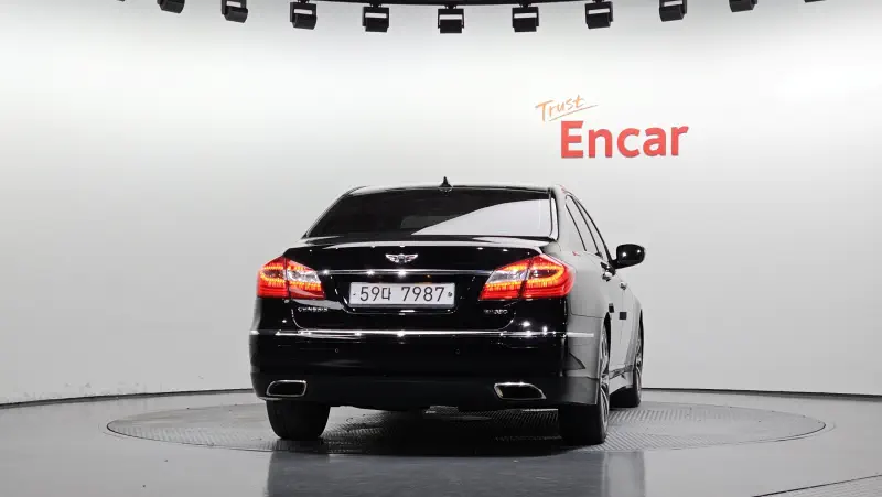 Hyundai Genesis