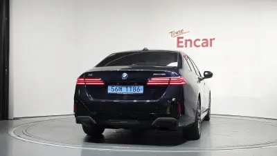 BMW i5
