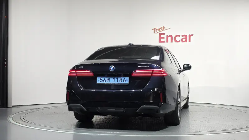 BMW i5