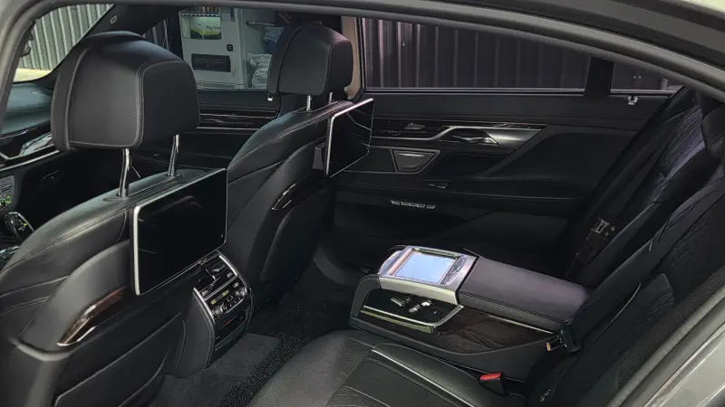 BMW 7-Series