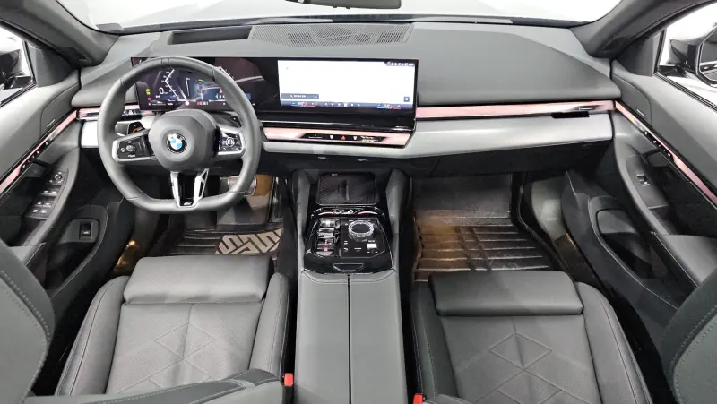 BMW 5-Series 2024 - фото 6