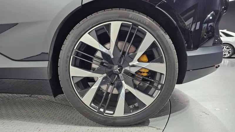 Polestar 4