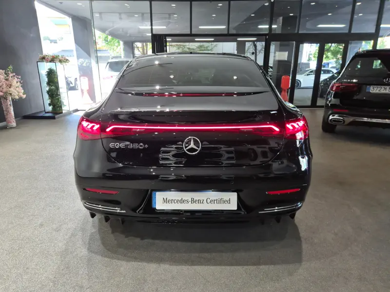 Mercedes-Benz EQE 2026 - фото 4