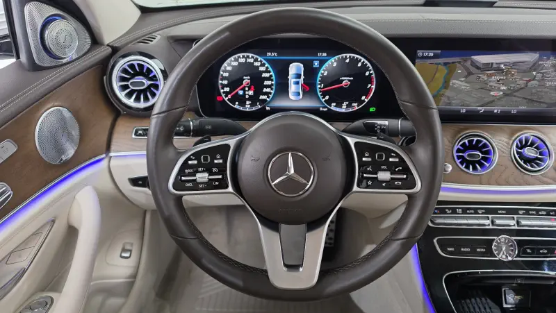 Mercedes-Benz E-Class 2019 - фото 13