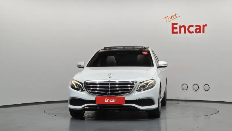 Mercedes-Benz E-Class 2019 - фото 3