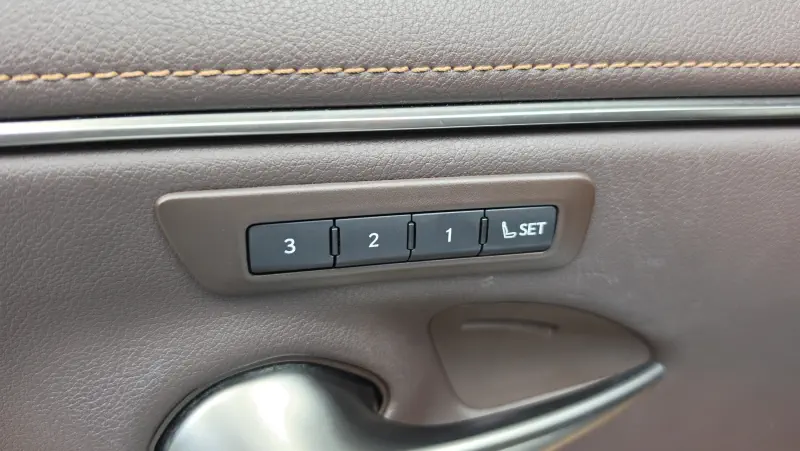 Lexus ES300h
