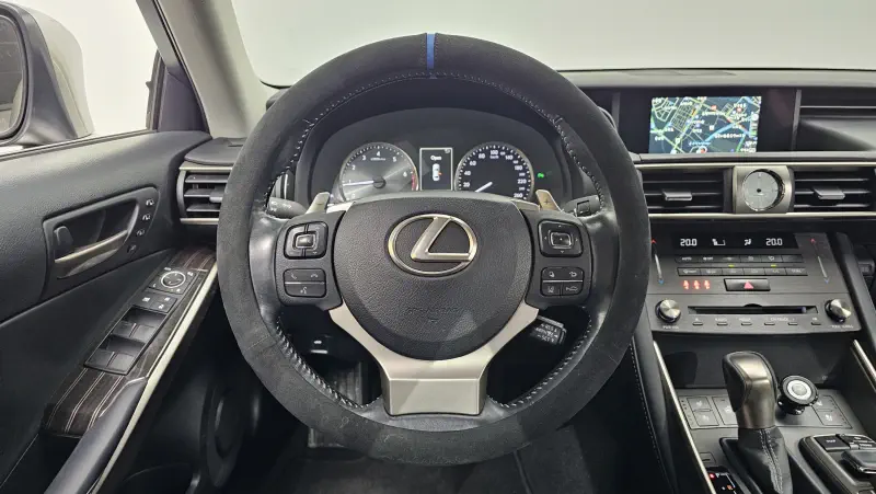 Lexus IS300