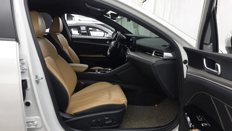 Kia K5 2021 - фото 11