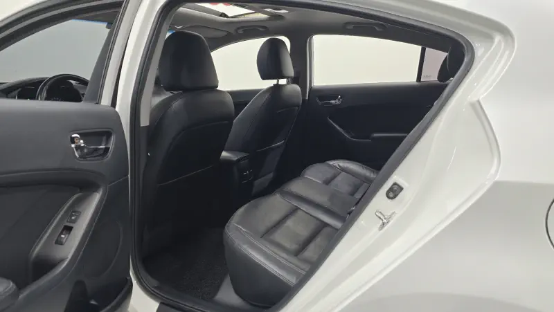 Kia K3 2014 - фото 11