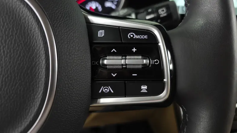 Kia Carnival 2023 - фото 26