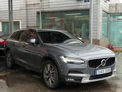 Volvo V90