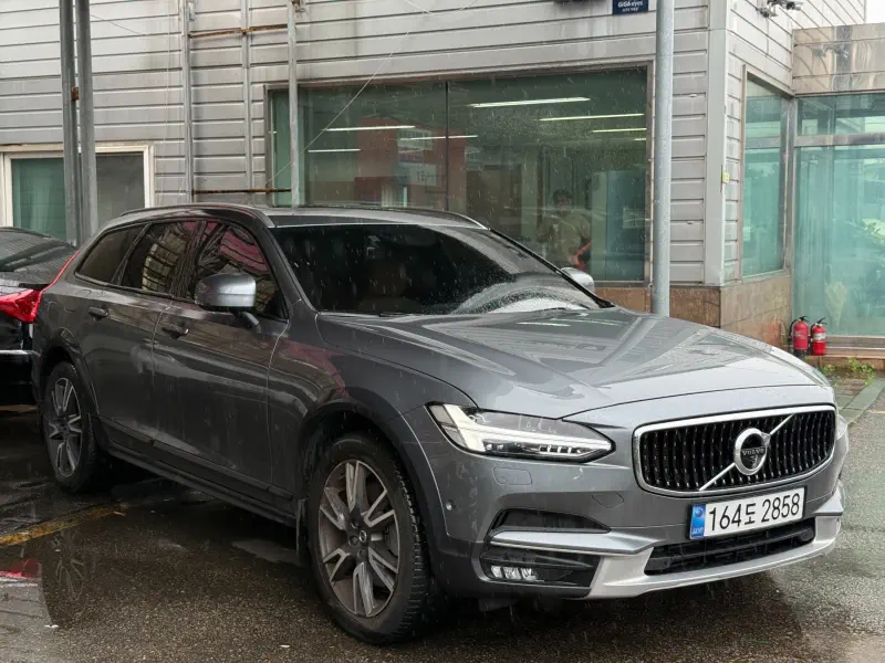 Volvo V90