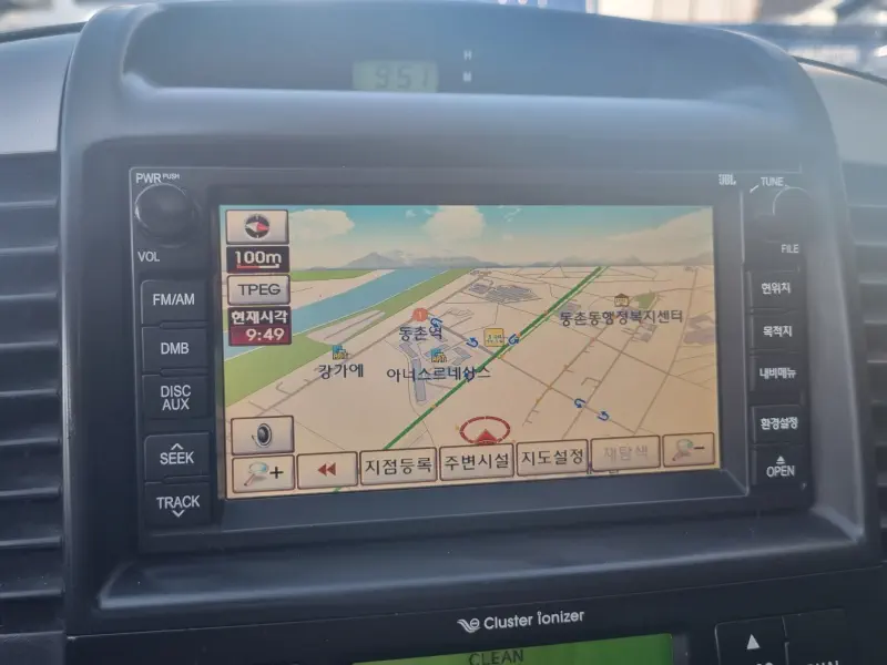 Kia Carnival 2012 - фото 11