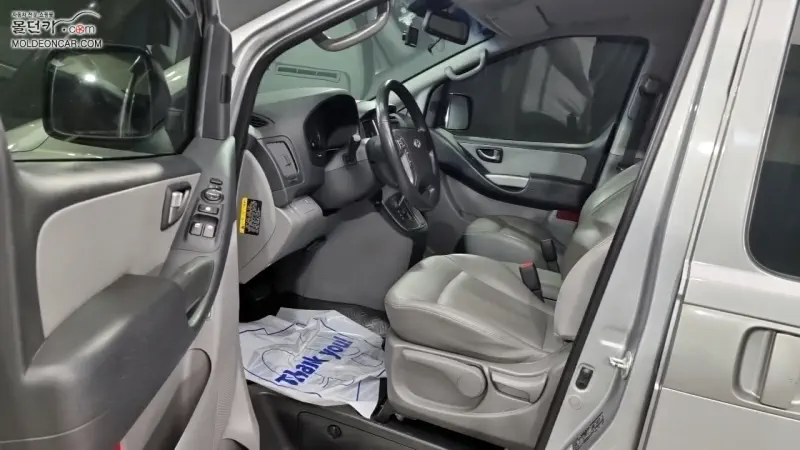 Hyundai Grand Starex