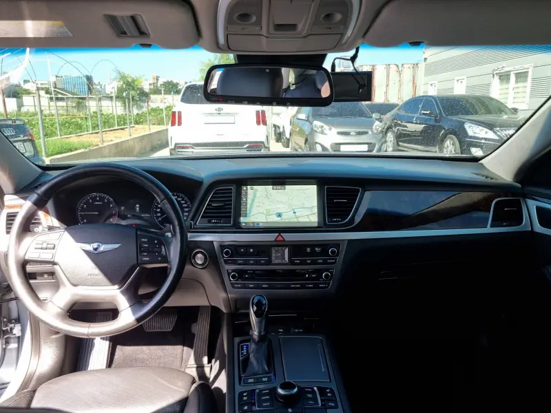 Hyundai Genesis