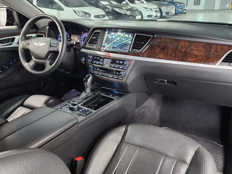 Hyundai Genesis